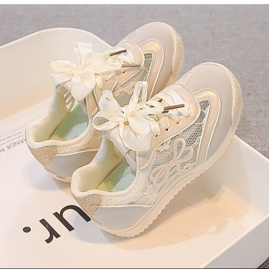 Family Travel Kids Casual Shoe - Outdoor Adventure Walks のレビューと価格