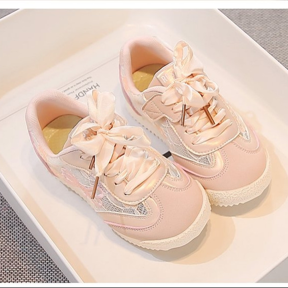Family Travel Kids Casual Shoe - Outdoor Adventure Walks のレビューと価格