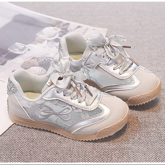 Family Travel Kids Casual Shoe - Outdoor Adventure Walks のレビューと価格
